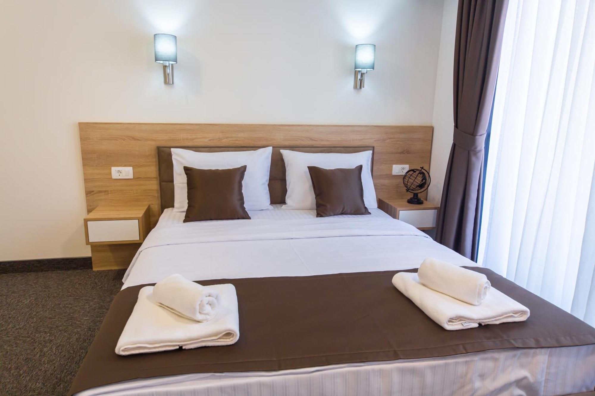 Otel Rooftop & 4*