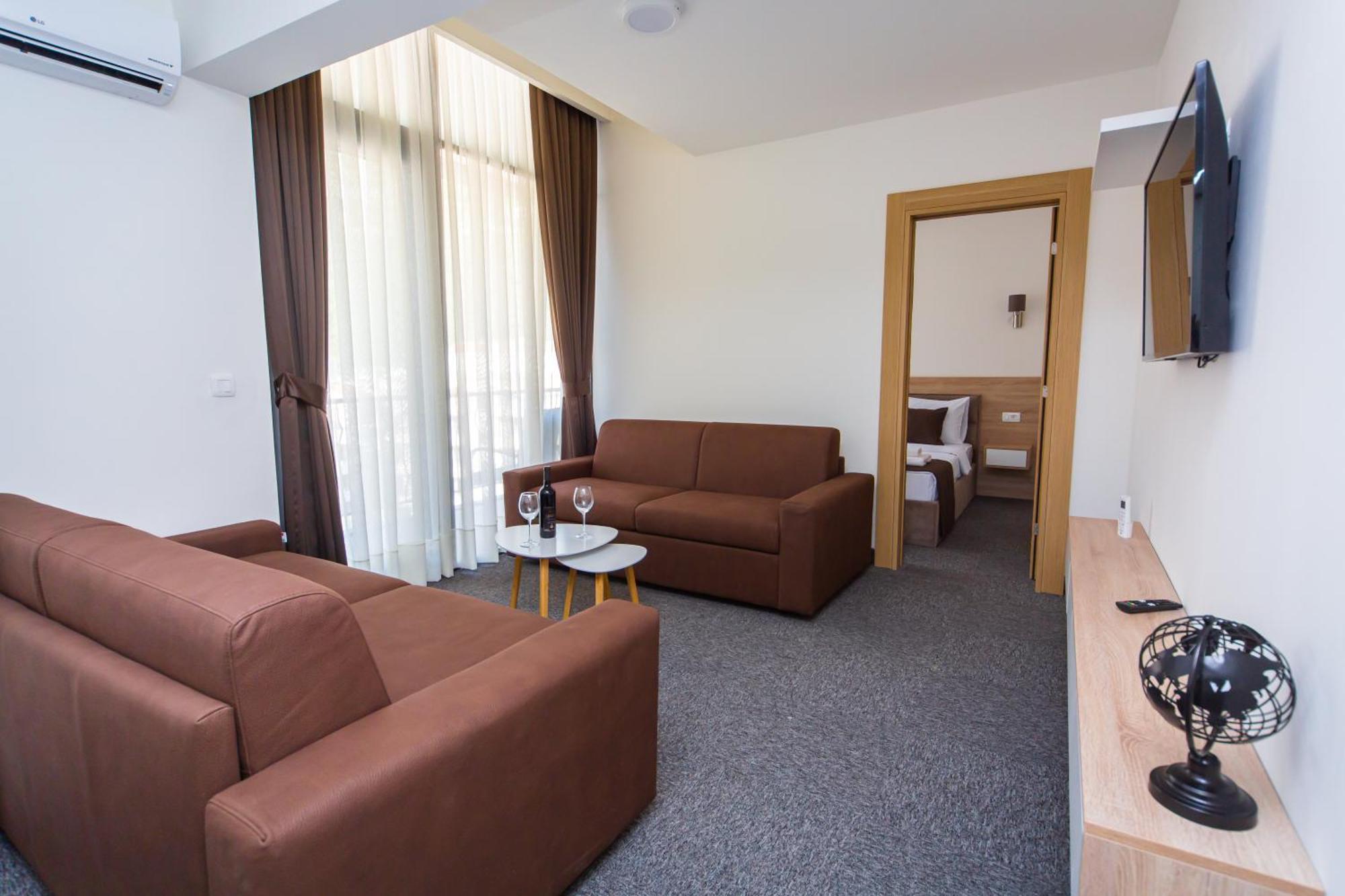 Rooftop & Otel 4*