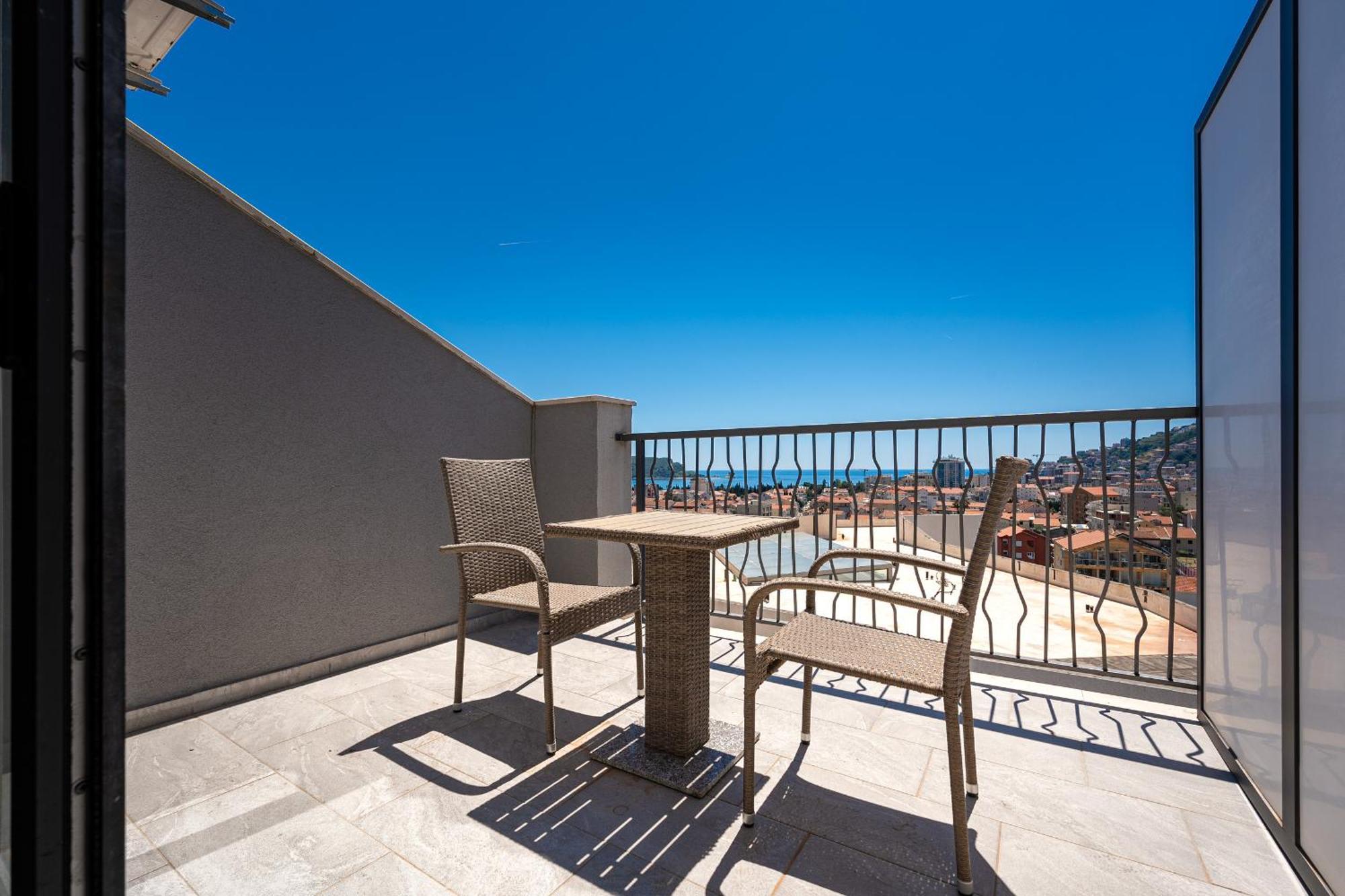Otel Rooftop & 4*
