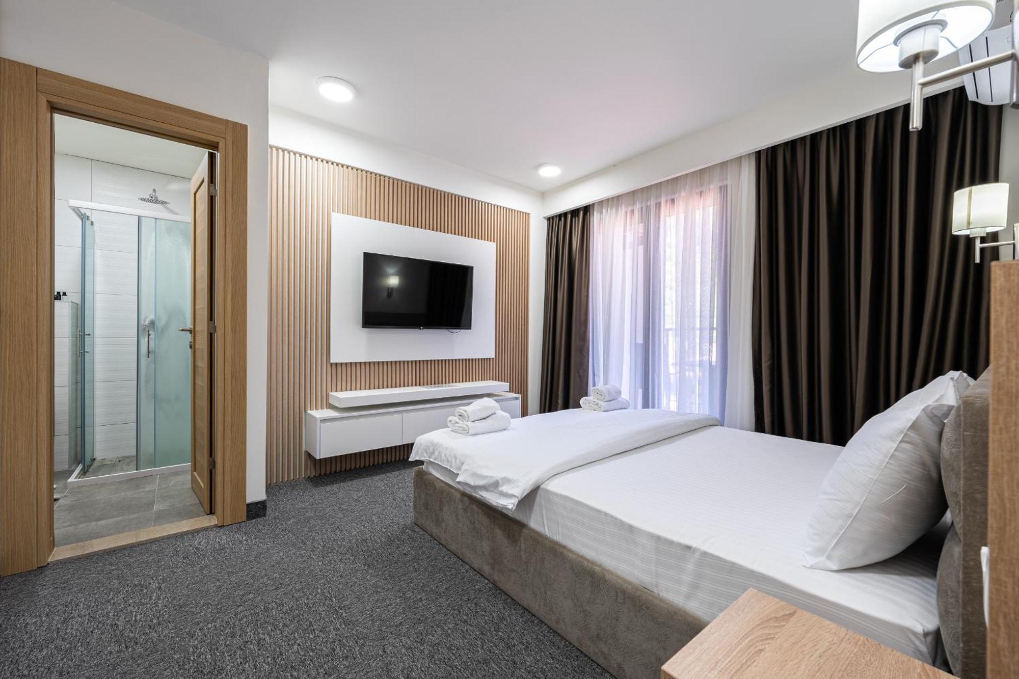 Rooftop & Otel 4*
